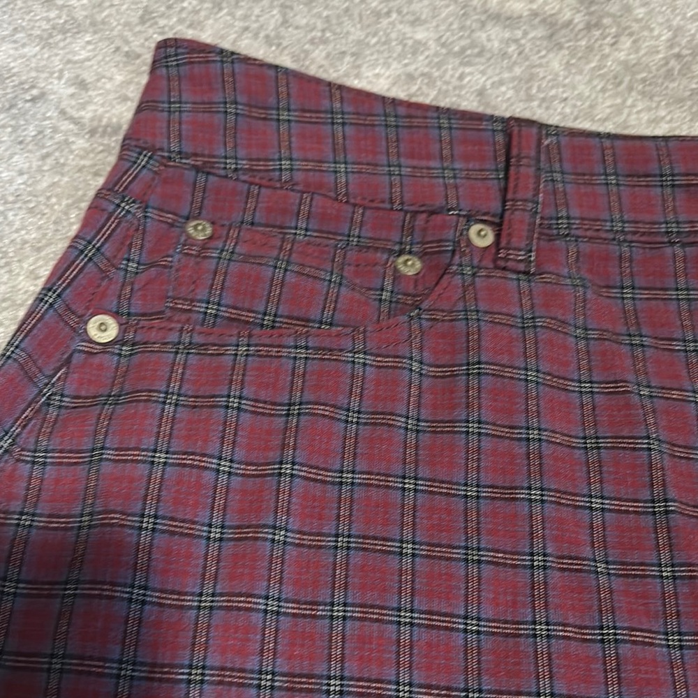 American Eagle Plaid Red Skirt - Picture 4 of 9